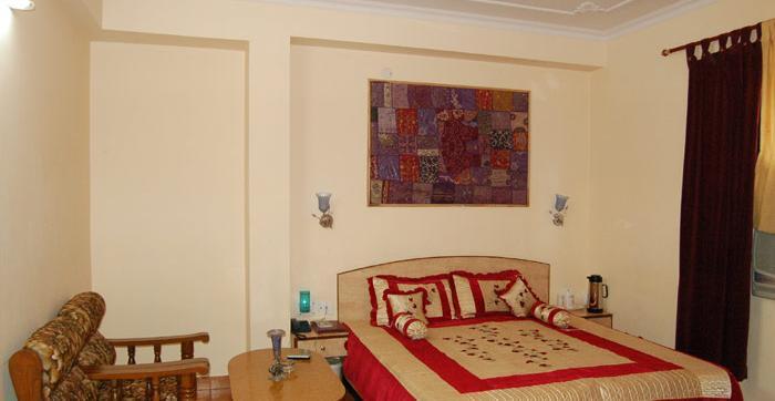 Hotel Meenakshi Palace